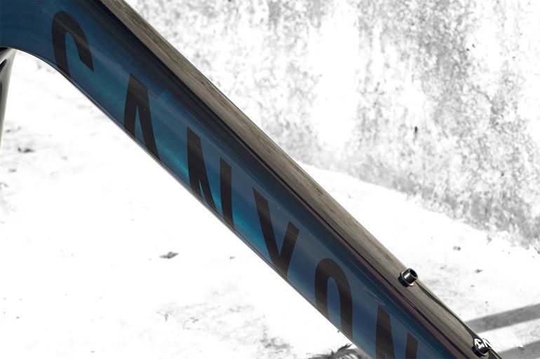 Used Canyon Ultimate CF SLX 8.0 Di2 2020 Frameset 2020 Road & Gravel, Nero — image 13 of 15