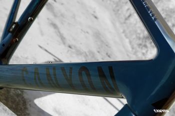 Used Canyon Ultimate CF SLX 8.0 Di2 2020 Frameset 2020 Road & Gravel, Nero — image 9 of 15