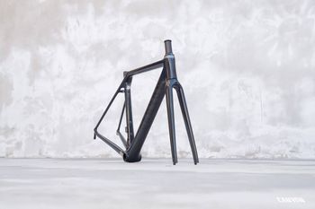 Used Canyon Ultimate CF SLX 8.0 Di2 2020 Frameset 2020 Road & Gravel, Nero — image 2 of 15