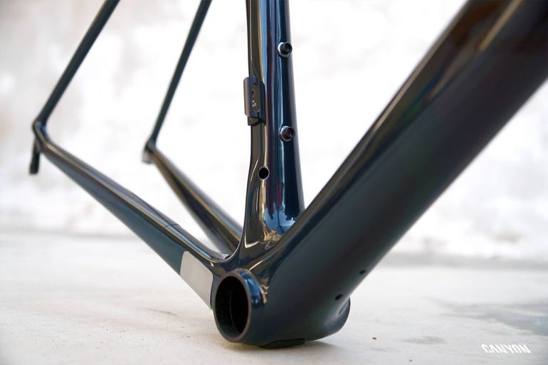 Used Canyon Ultimate CF SLX 8.0 Di2 2020 Frameset 2020 Road & Gravel, Nero — image 3 of 15