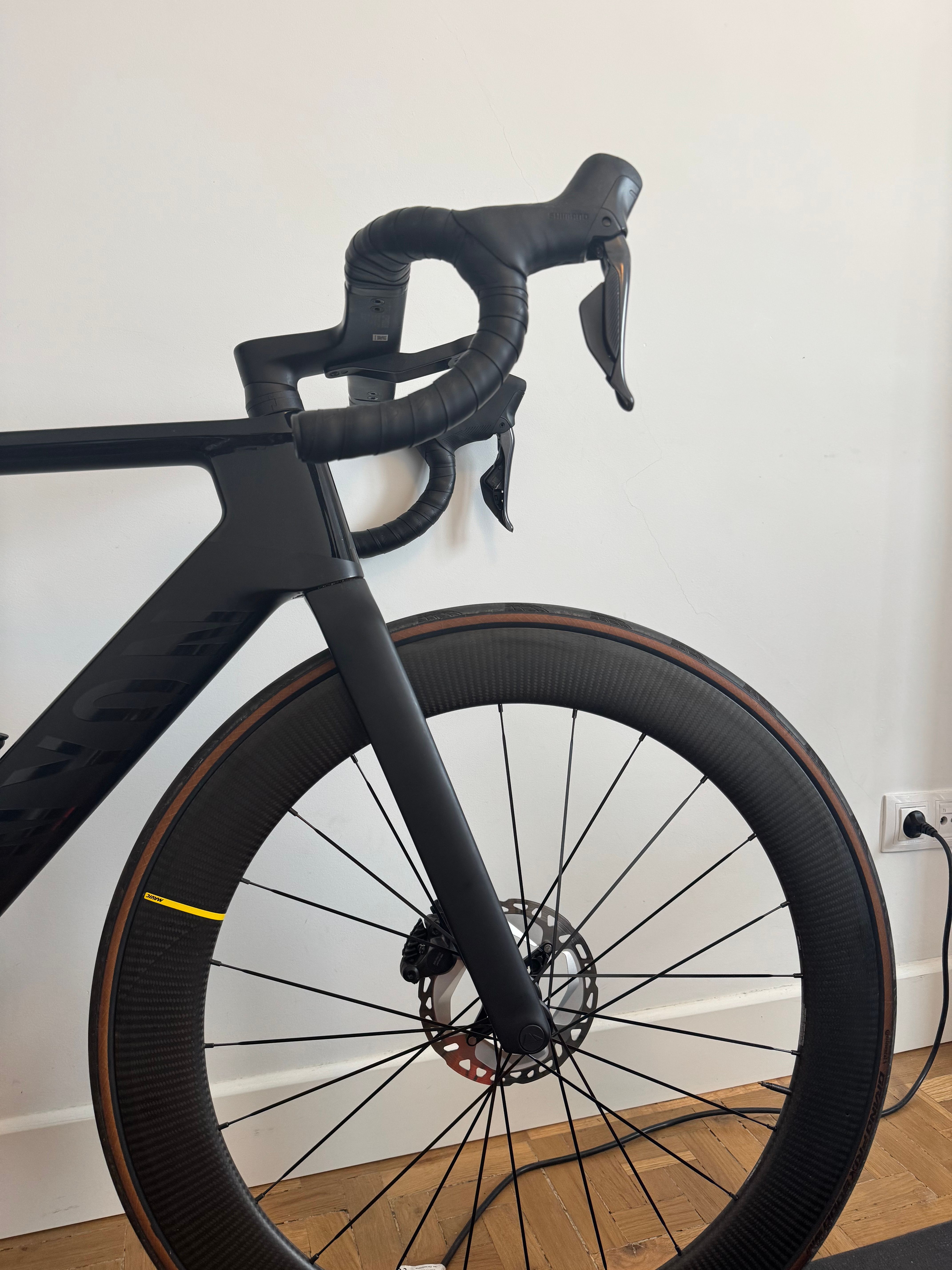 Canyon Aeroad CF SLX 8 DI2 used in M buycycle