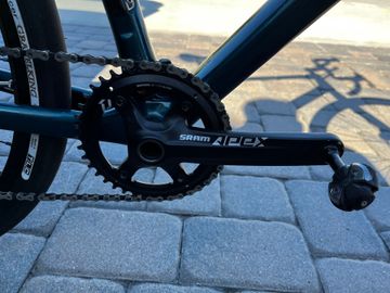 Used Trek FX4 Carbon 2020 Road & Gravel, Green — image 11 of 14