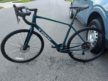 Used Trek FX4 Carbon 2020 Road & Gravel, Green — image 5 of 14