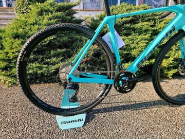 Bianchi Impulso COMP GRX 610 disc 2023 2023 Road & Gravel d'occasion — image 3 sur 5