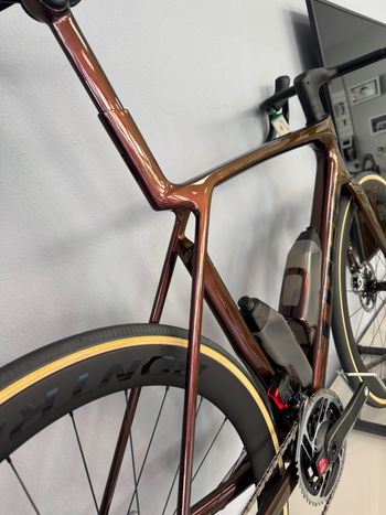 Used TREK Madone SLR 8 AXS Gen 8 2024 Road & Gravel, Black — image 6 of 6