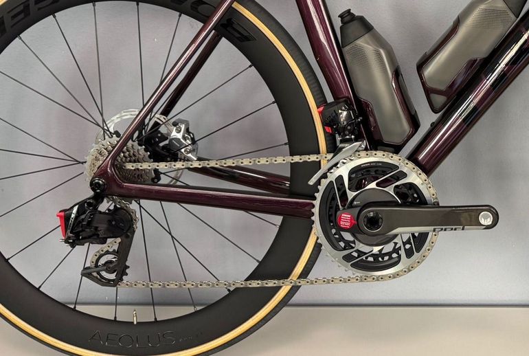 Used TREK Madone SLR 8 AXS Gen 8 2024 Road & Gravel, Black — image 2 of 6