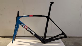 Used B’TWIN ULTRA 920 CF Frameset 2019 Road & Gravel, Black — image 1 of 6