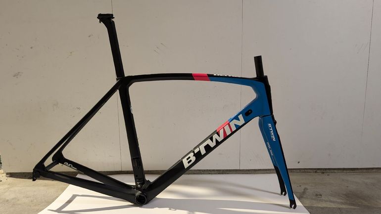 Used B’TWIN ULTRA 920 CF Frameset 2019 Road & Gravel, Black — image 2 of 6