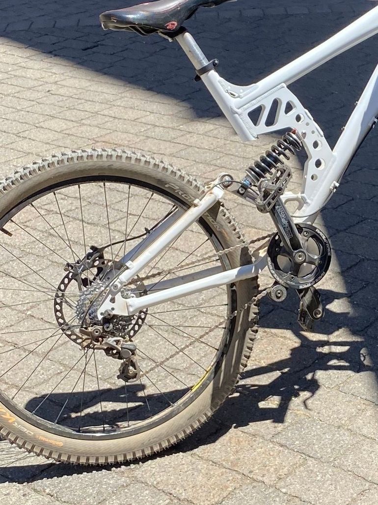 Used Rocky Mountain Switch 2005 Mountainbike, White — image 1 of 3