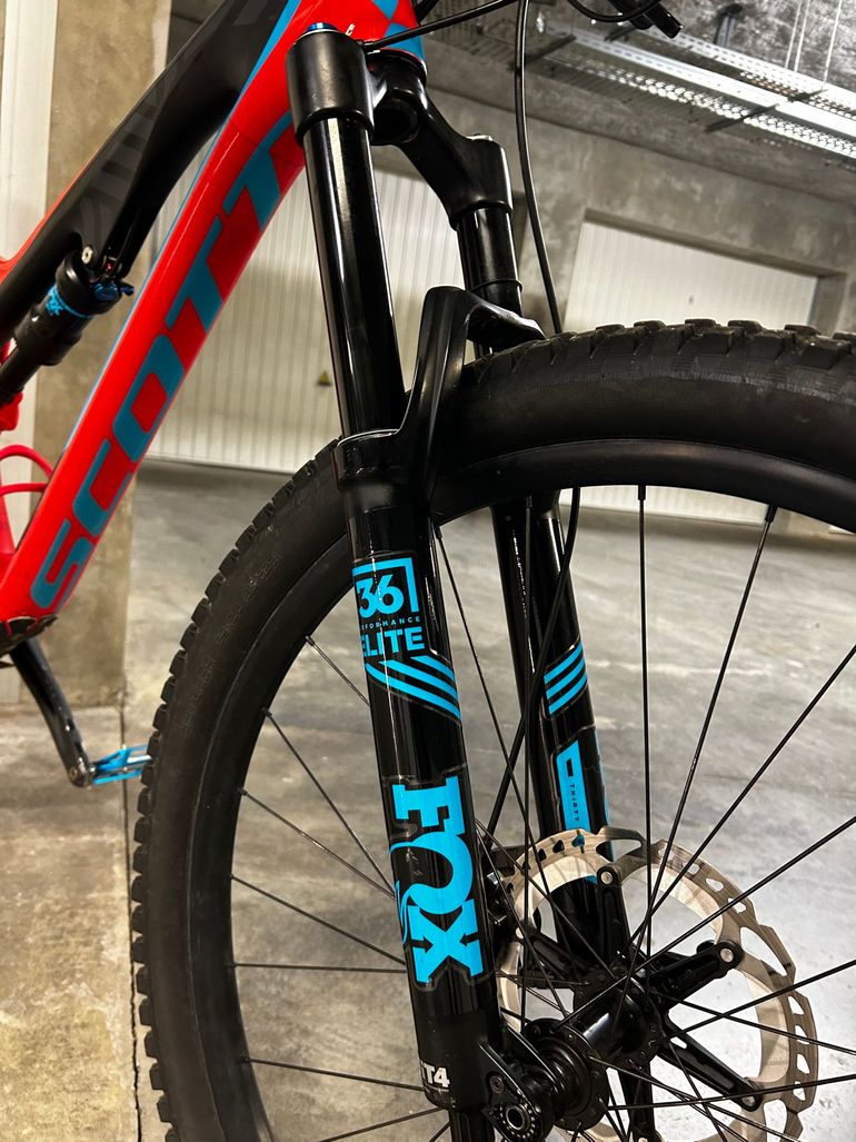 Used Scott Genius LT 710 Plus 2017 2017 Mountainbike, Red, 27.5 — image 3 of 18