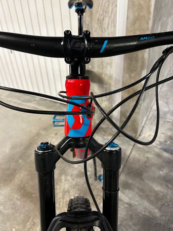 Used Scott Genius LT 710 Plus 2017 2017 Mountainbike, Red, 27.5 — image 6 of 18