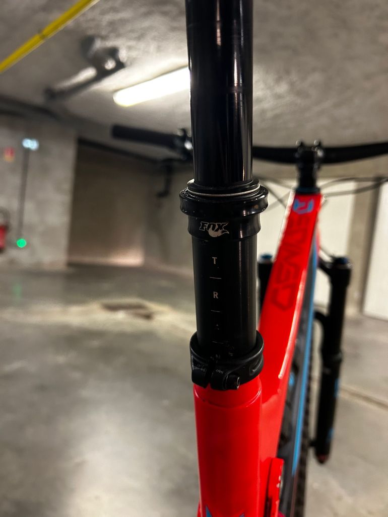Used Scott Genius LT 710 Plus 2017 2017 Mountainbike, Red, 27.5 — image 14 of 18