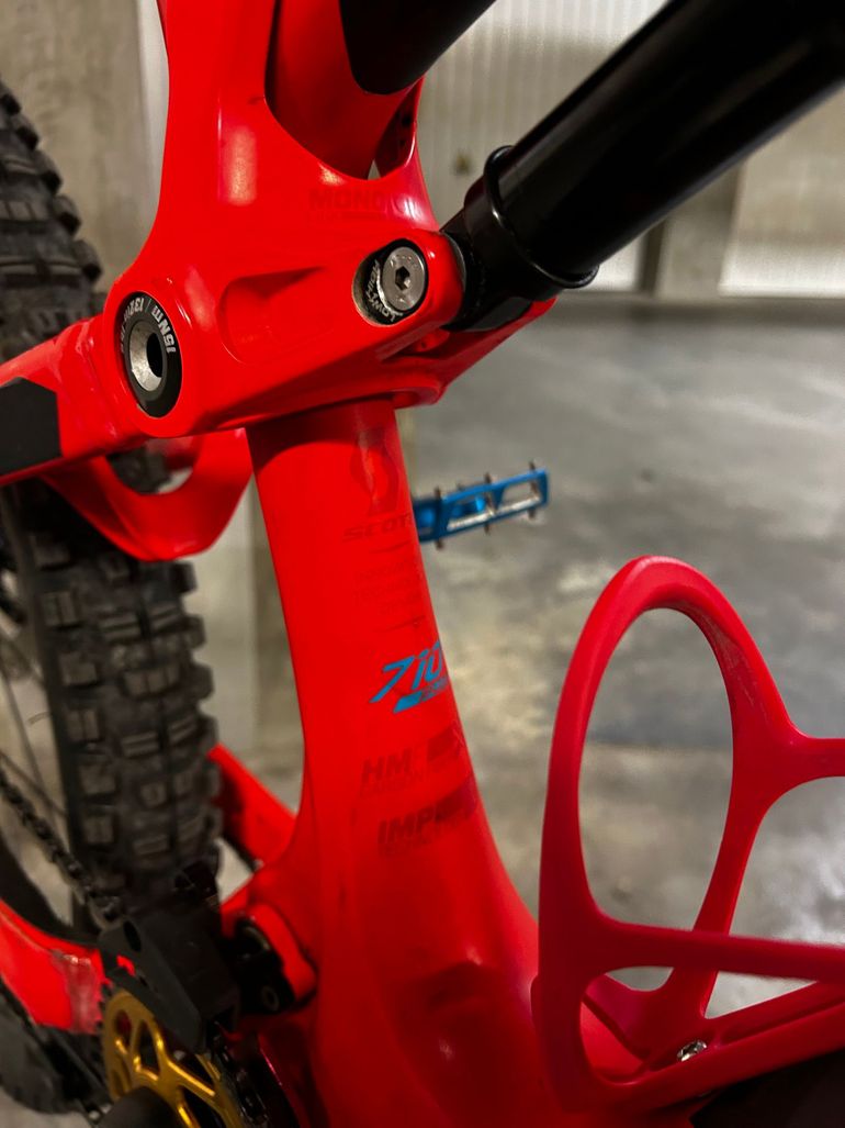 Used Scott Genius LT 710 Plus 2017 2017 Mountainbike, Red, 27.5 — image 11 of 18