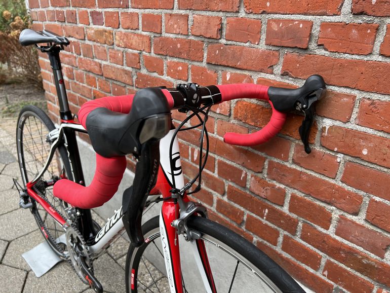 Used Cannondale Synapse 2012 Road & Gravel, Rot — image 10 of 13