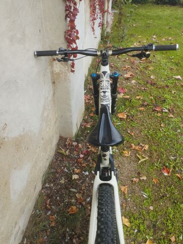 Použité Specialized Enduro Elite 2020 2020 Mountainbike — obrázek 12 z 19