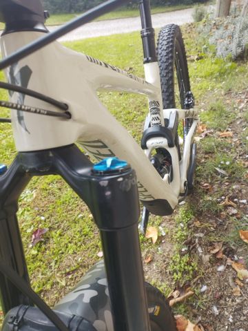 Použité Specialized Enduro Elite 2020 2020 Mountainbike — obrázek 17 z 19