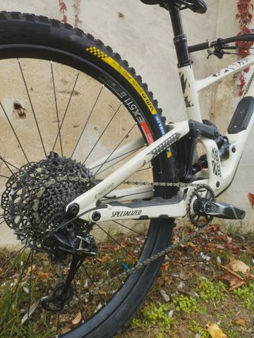 Použité Specialized Enduro Elite 2020 2020 Mountainbike — obrázek 5 z 19