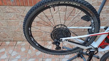 Used Canyon Lux CF 6 2022 2022 Mountainbike, White, 29 — image 7 of 26