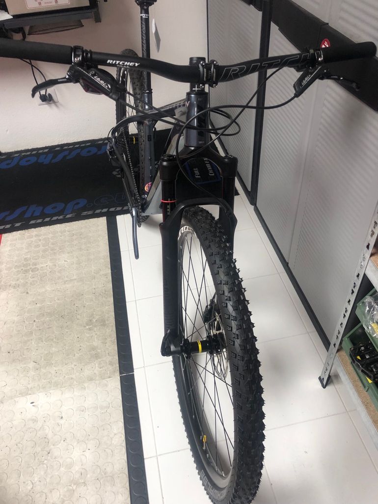 Gebrauchtes KTM MYROON ELITE 2022 2022 Mountainbike, Hellgrau, 29 — Bild 3 von 10