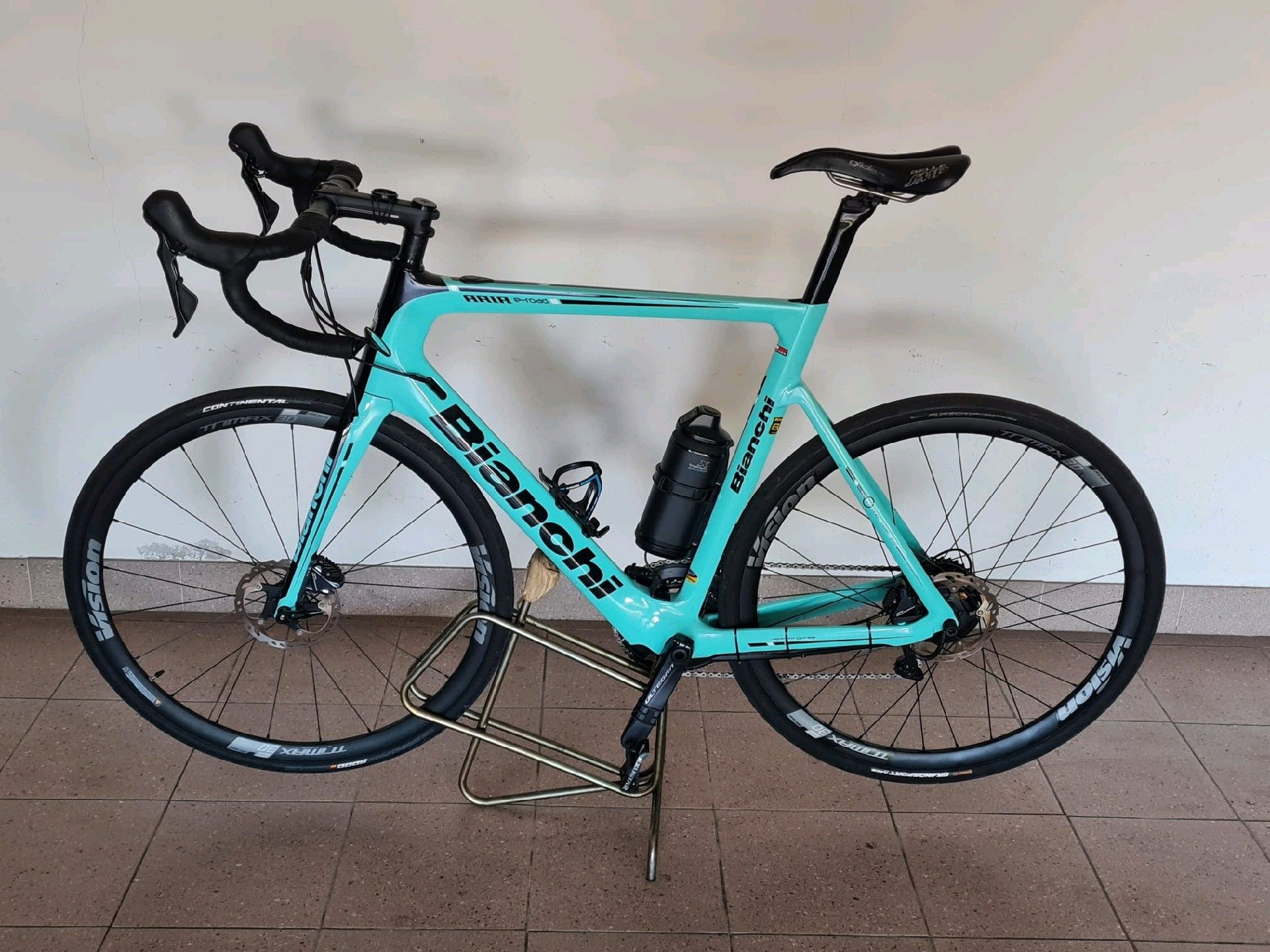 Bianchi Aria e-Road Ultegra used in XL | buycycle