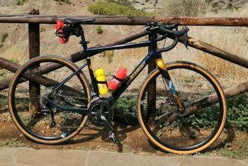 Used Bergamont Grandurance 4 2023 2023 Road & Gravel, Azul — image 1 of 6
