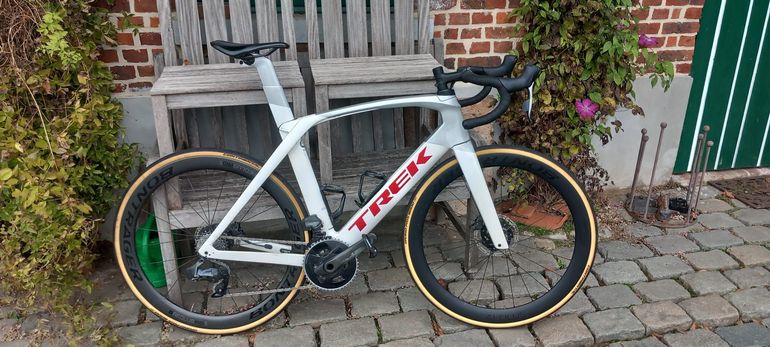 Trek madone sl 7 disc 2021 sale