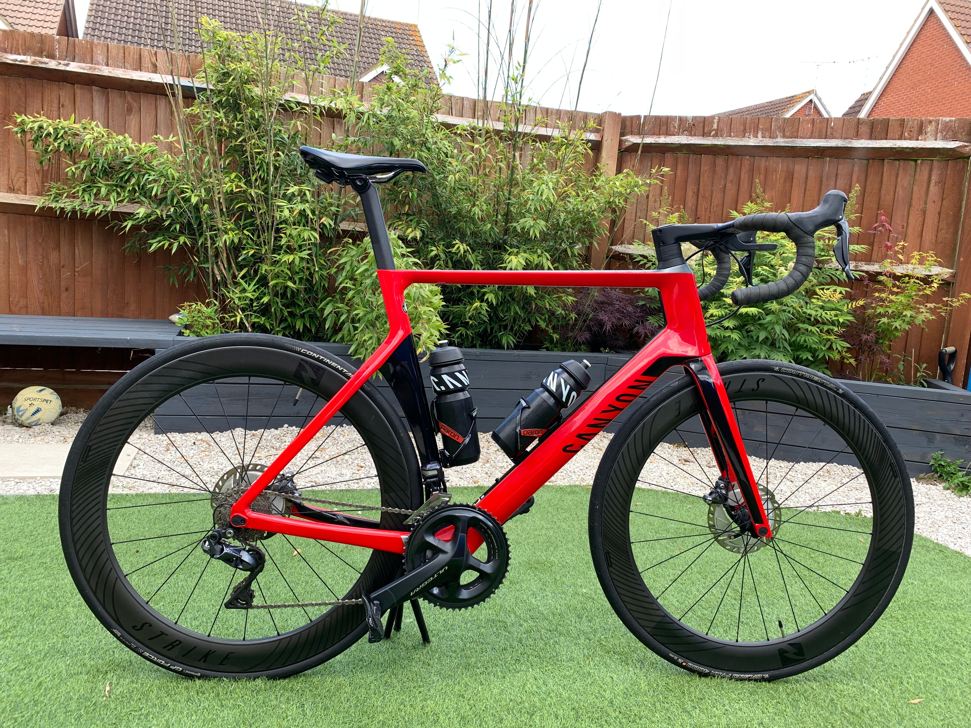 Canyon Aeroad CF SLX Disc 8.0 Di2 used in XL buycycle