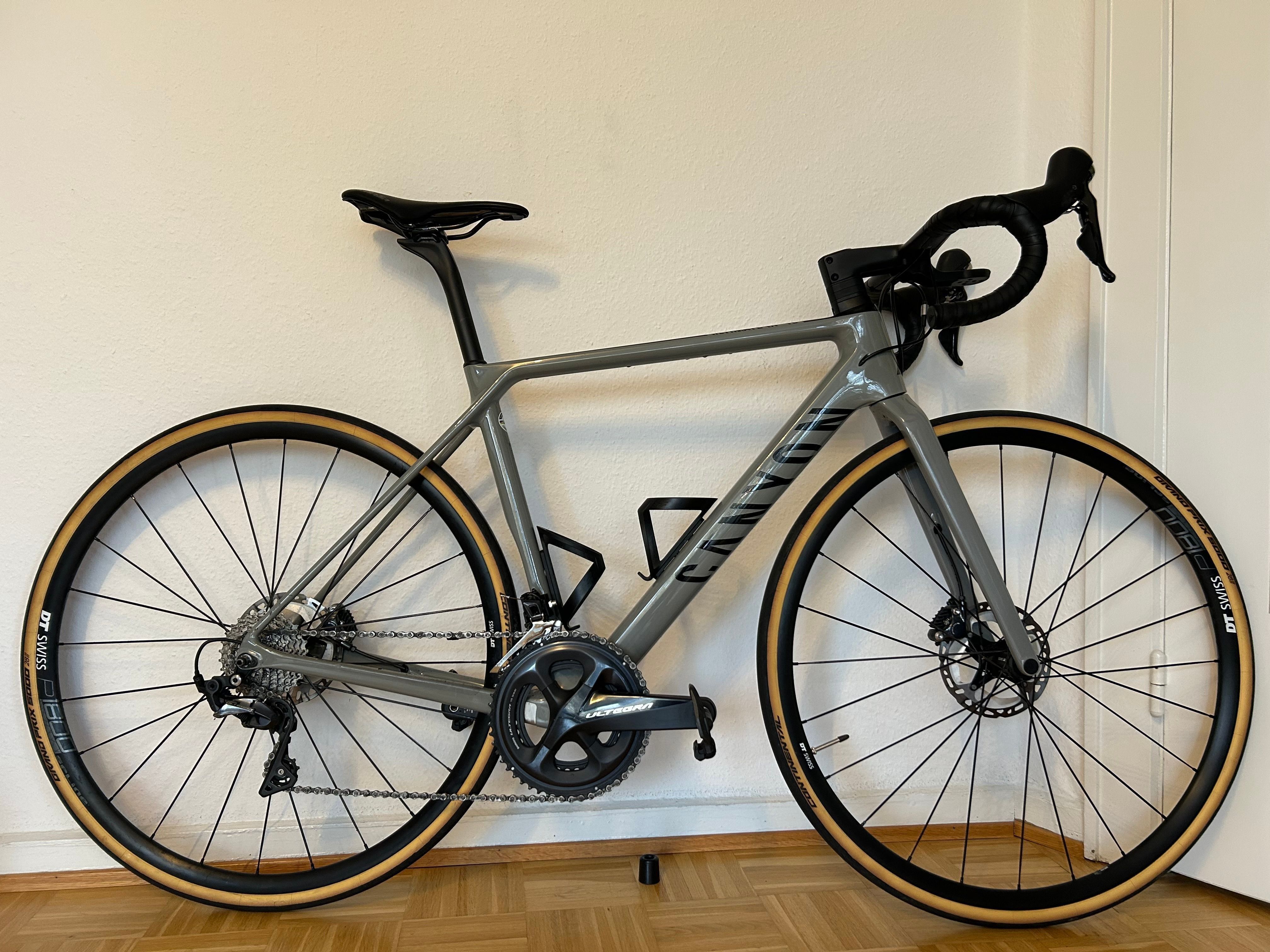 Canyon Ultimate CF SL 8 Disc used in S buycycle