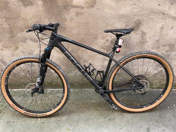Used Focus RAVEN 8.7 2020 Mountainbike, Black — image 2 of 9