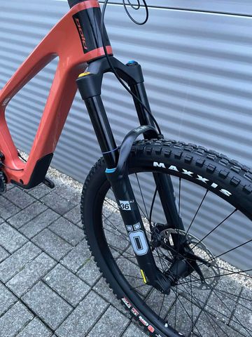 Used Bold Linkin 150 Pro 2023 2023 Mountainbike, Red, 29 — image 7 of 12