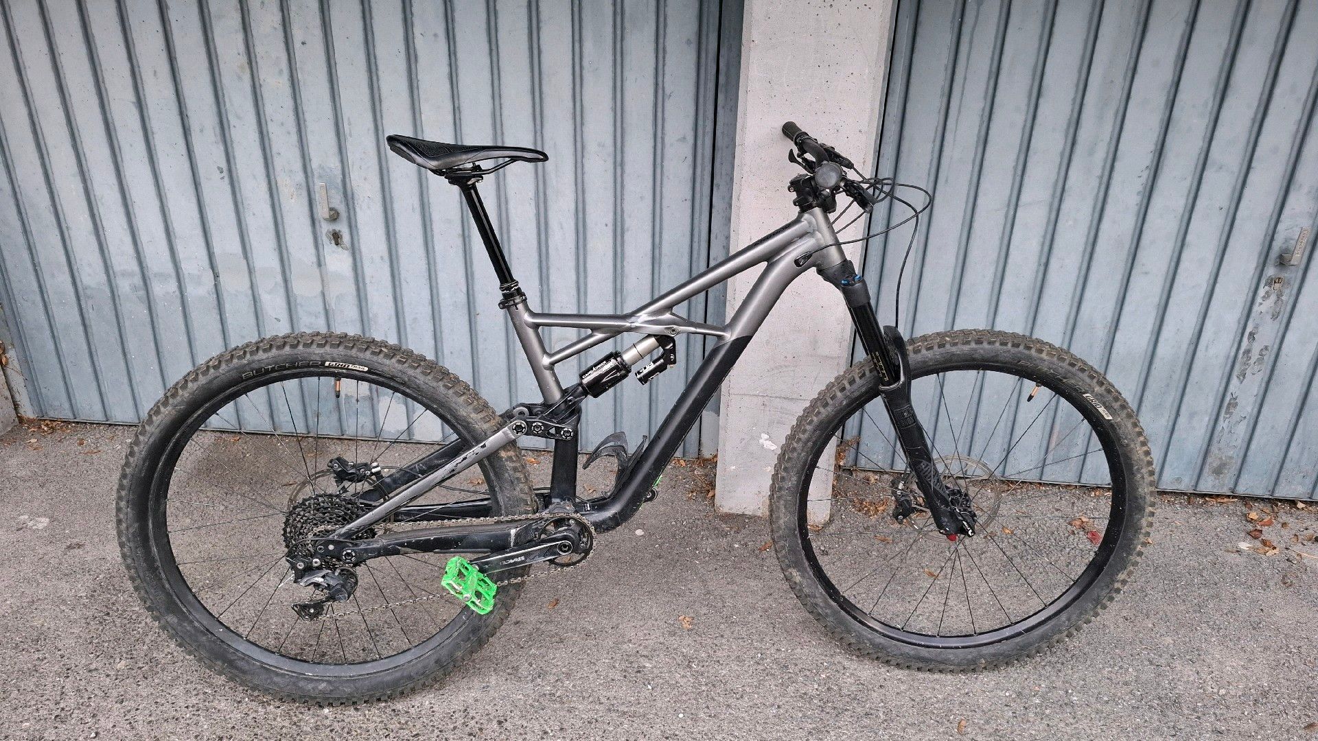 Specialized Enduro Comp used in LG buycycle Greece