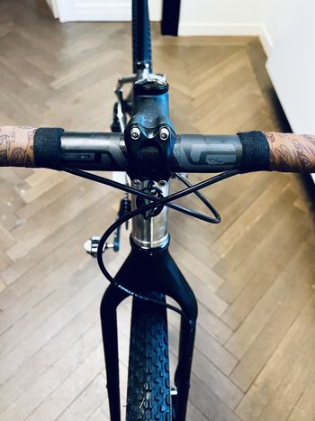 Used Salsa Fargo titanium 2022 Road & Gravel — image 2 of 17