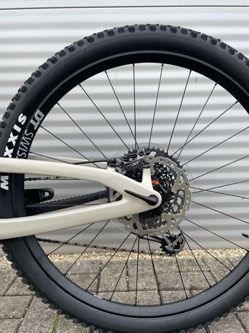 Used Bold Linkin 135 Ultimate SRAM GX / XO1 Eagle 2022 2022 Mountainbike, Light Gray, 29 — image 14 of 15