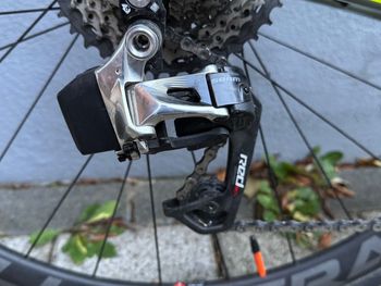 Used Cannondale Synapse SRAM Red eTap 2019 Road & Gravel, Light Gray — image 6 of 6