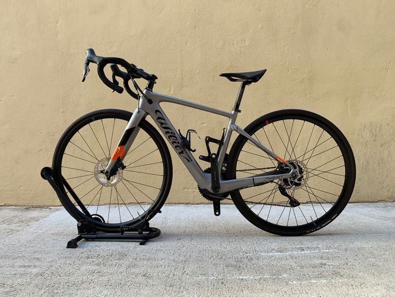 Used Wilier Cento1 Hybrid SHIMANO 105 R7150 Di2 12S 2023 2023 Road & Gravel, Light Gray — image 5 of 8