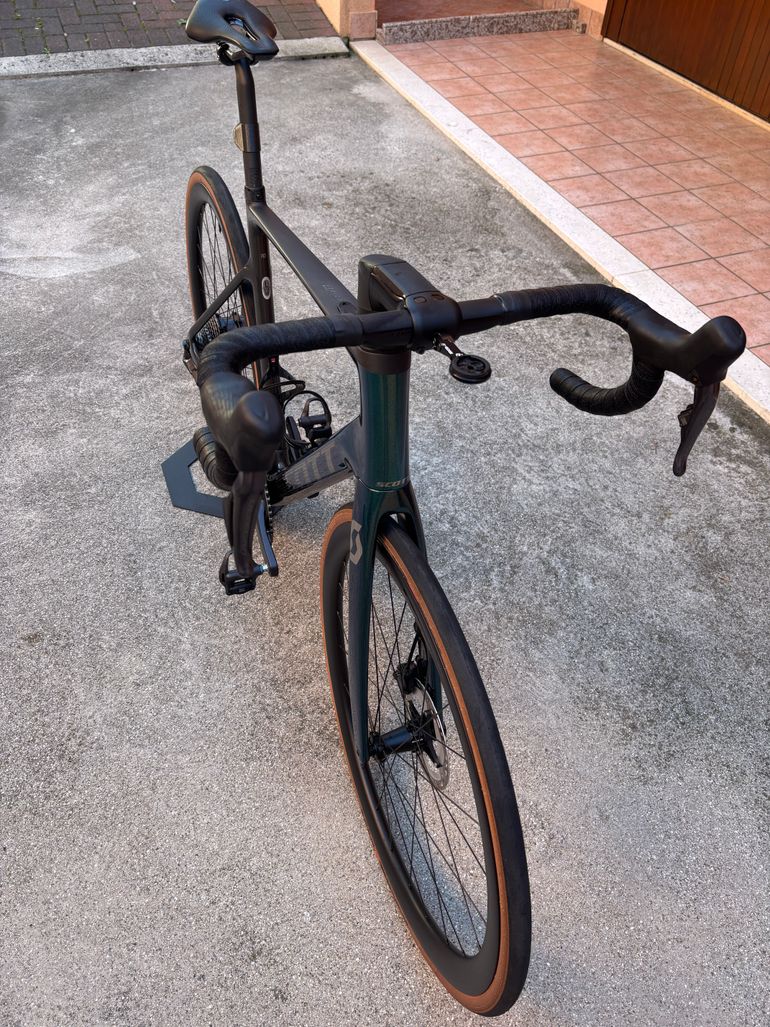 Used Scott Addict eRIDE 10 2023 2023 Road & Gravel, Verde — image 2 of 4