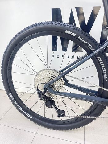 Gebrauchtes CUBE REACTION C:62 PRO 2023 2023 Mountainbike, Hellgrau, 29 — Bild 3 von 7