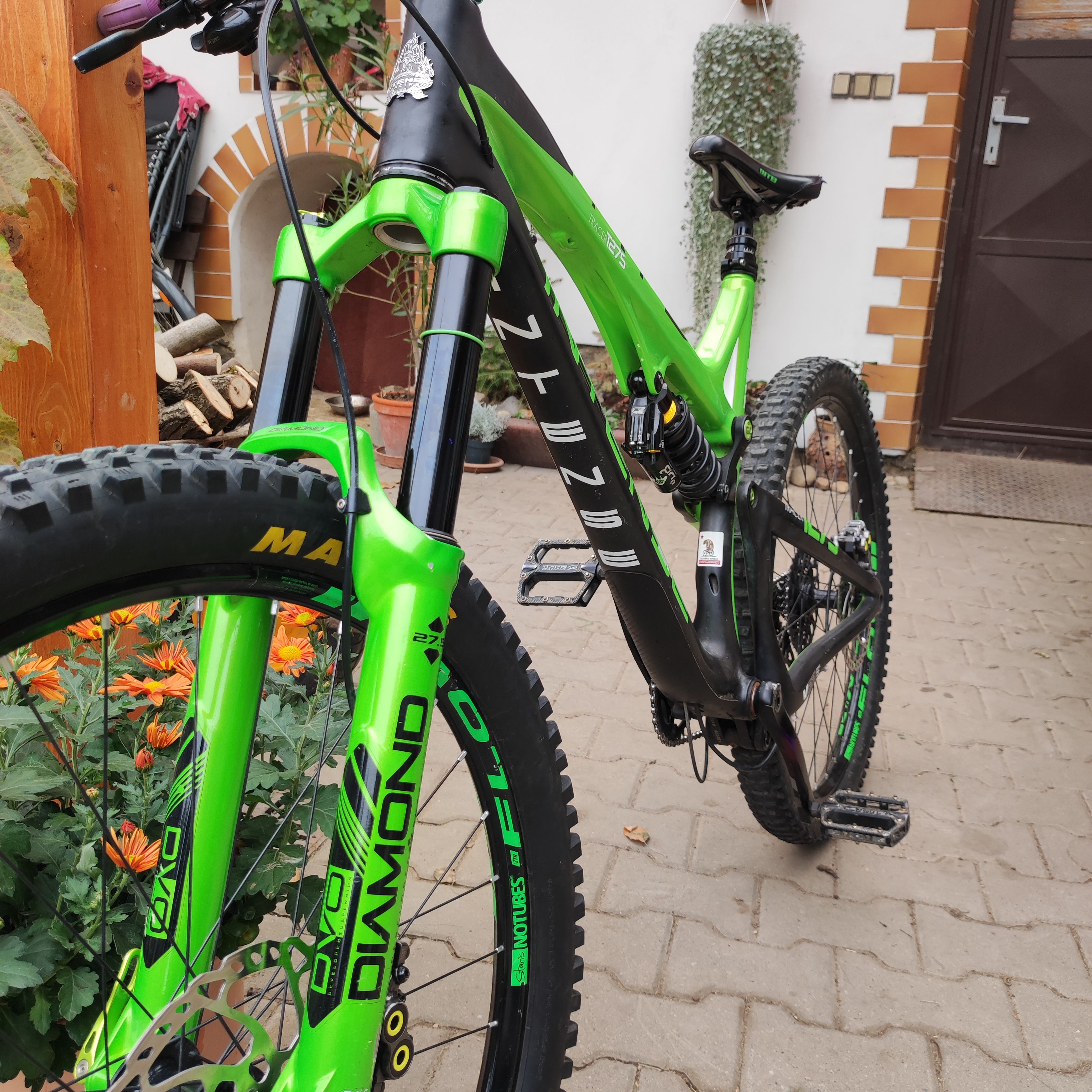 Intense T275c enduro carbon full pivot