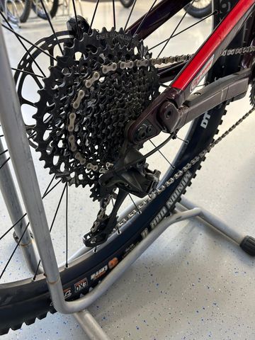 Tweedehands Canyon Spectral CF 7.0 2019 2019 Mountainbike — afbeelding 2 van 9