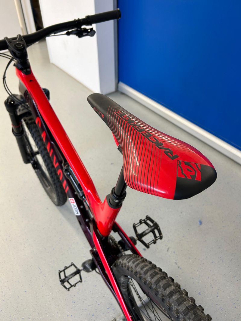 Tweedehands Canyon Spectral CF 7.0 2019 2019 Mountainbike — afbeelding 8 van 9