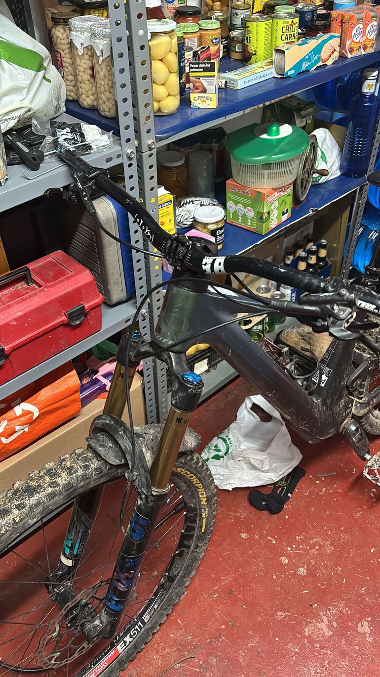 Używany Scott Genius 910 2023 2023 Mountainbike — zdjęcie 4 z 4