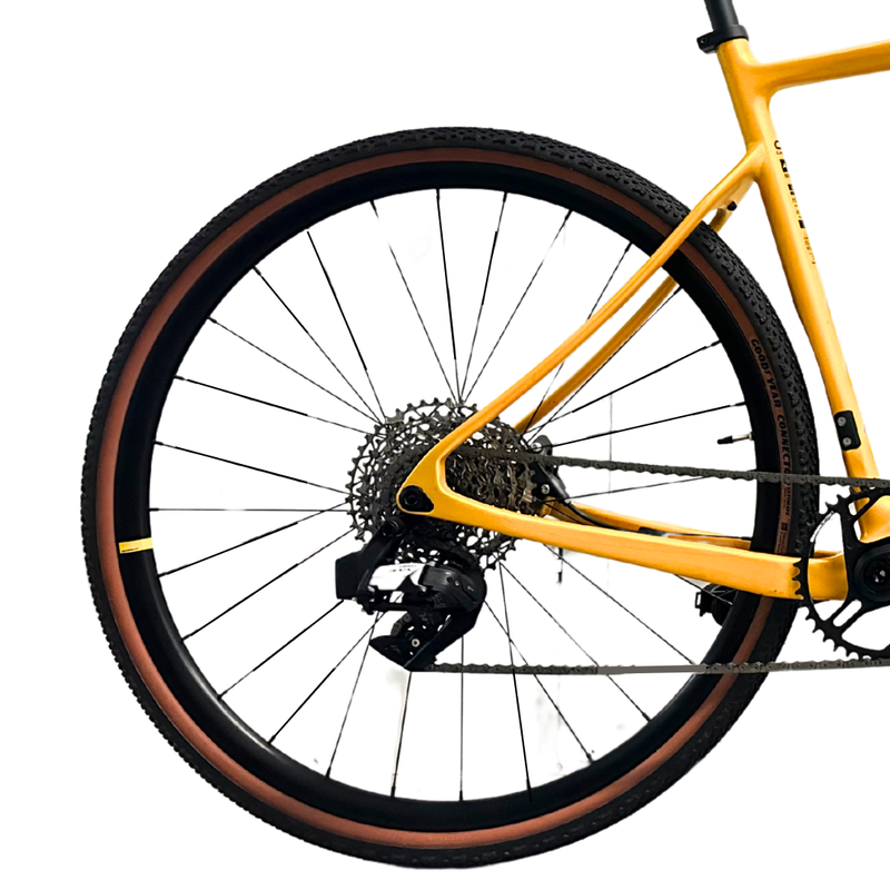 Used Boardman adv 9.2 2025 Road & Gravel, Orange — image 2 of 6