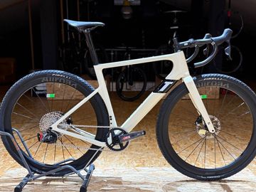 Tweedehands 3T Racemax Integrale WPNT 2024 Road & Gravel — afbeelding 1 van 5