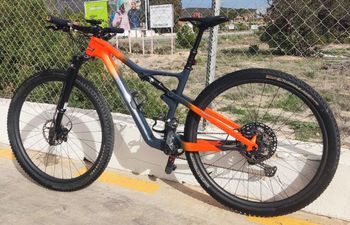 Used Cannondale Scalpel Carbon 2 2022 2022 Mountainbike, Orange, 29 — image 2 of 5