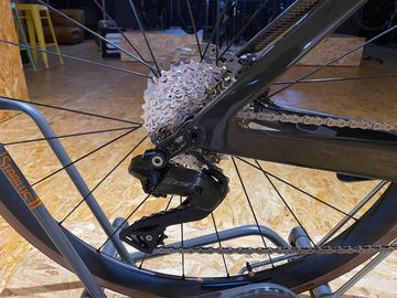 Scott Foil RC 30 2024 Road & Gravel de segunda mano, Rojo — imagen 4 de 5