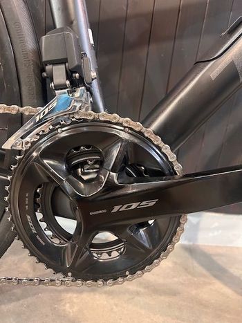 Used Trek Domane SL 6 Gen 4 2024 2024 Road & Gravel — image 3 of 13
