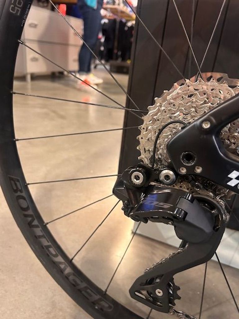 Used Trek Domane SL 6 Gen 4 2024 2024 Road & Gravel — image 5 of 13
