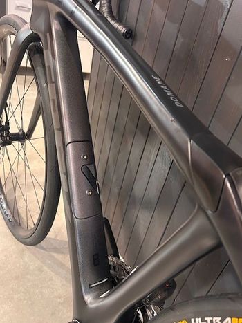 Used Trek Domane SL 6 Gen 4 2024 2024 Road & Gravel — image 12 of 13