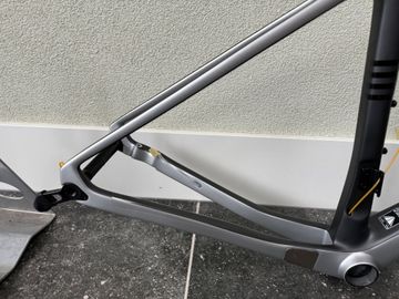 Gebrauchtes Stevens Xenith Frameset 2024 Road & Gravel, Hellgrau — Bild 3 von 4