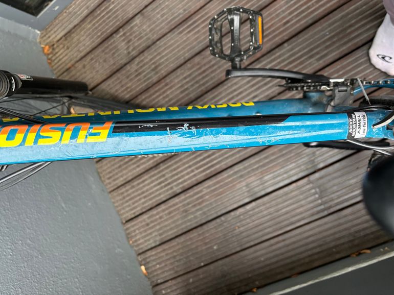 Rocky Mountain Fusion 940 2017 2017 Mountainbike usato, Blu — immagine 2 di 3